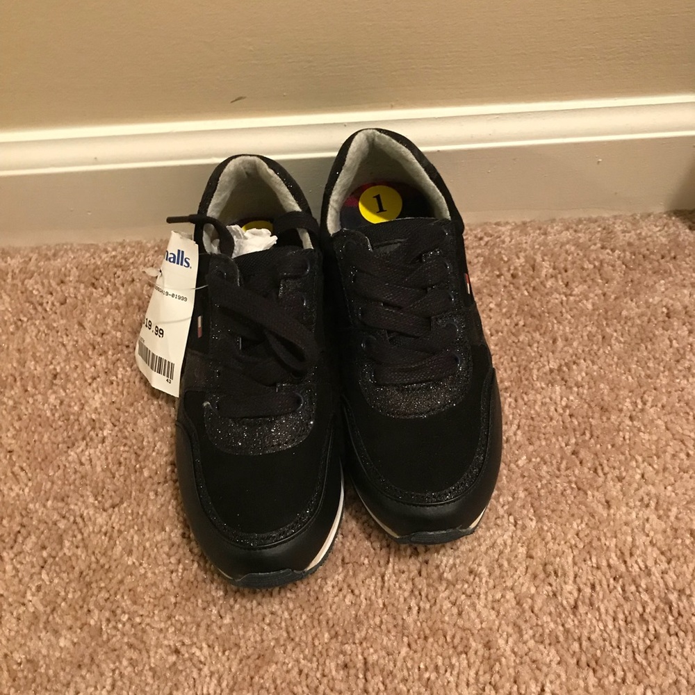 Youth girls sneakers, size 1